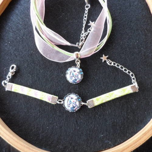 N°78 parure collier et bracelet cabochon personnage  rose et vert breloque étoile n°1