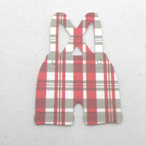N°13 short à bretelles en papier  fond blanc à "carreaux" rouge et  taupe vêtement enfant  découpage