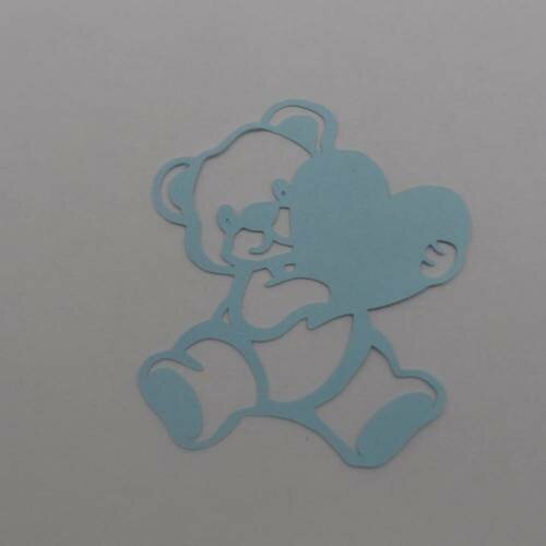 N°1 ourson avec un cœur  en papier bleu ciel n°2 découpage  fin