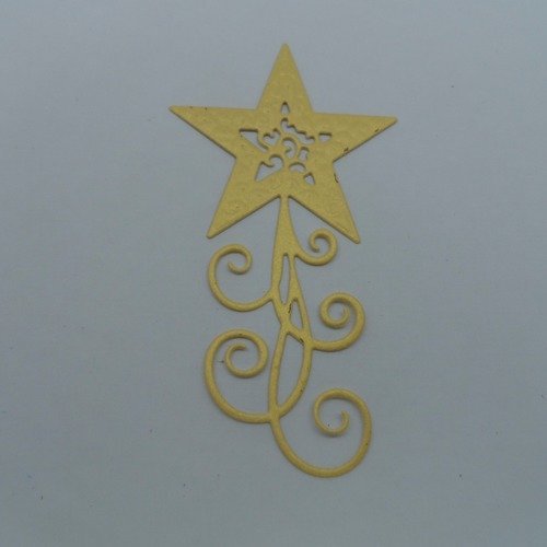 N°102 a étoile de  noël    en papier   "doré clair"  découpage et gaufrage