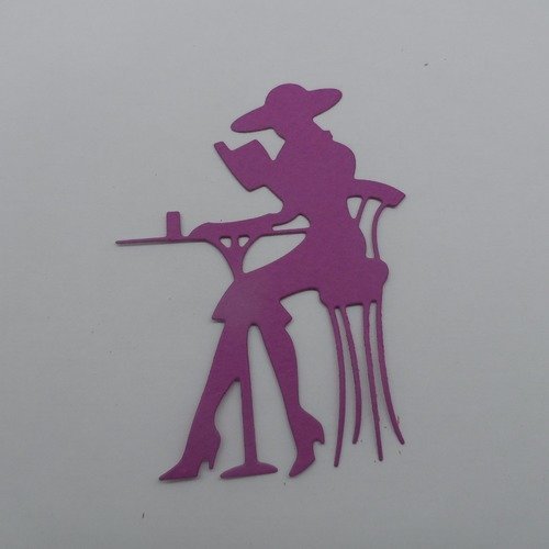 N°885   d'une femme "dans un bistro" en train de lire table chaise en papier  violet prune découpage