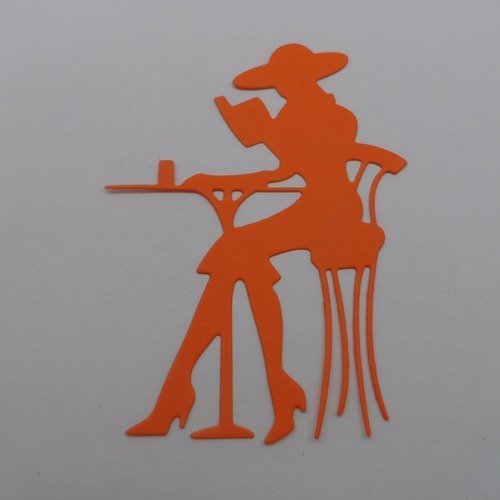 N°885   d'une femme "dans un bistro" en train de lire table chaise en papier orange découpage