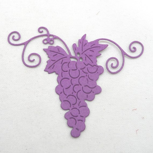 N°886   d'une grappe de raisin  avec feuille et vrille en papier violet foncé découpage fin
