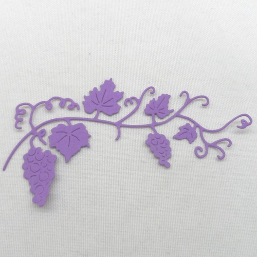 N°887   des  grappes de raisin  avec feuilles et vrilles en papier   violet n°2  découpage fin