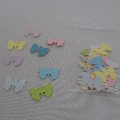 N°1005  lot de 25 petits papillons  en papier  couleur pastel  pour  embellissement
