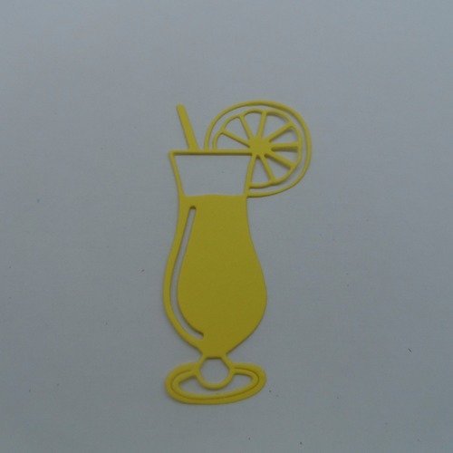 N°900 grand verre à cocktail   en papier jaune  découpage  fin