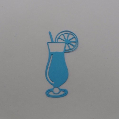 N°900 grand verre à cocktail   en papier bleu turquoise clair   découpage  fin