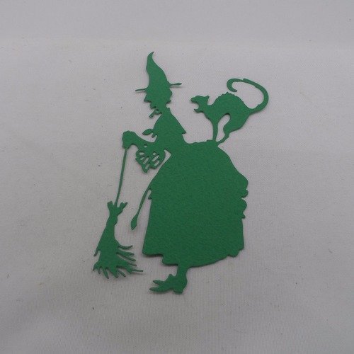 N°904 d'une sorcière sur son balai avec son chat en papier vert  découpage fin