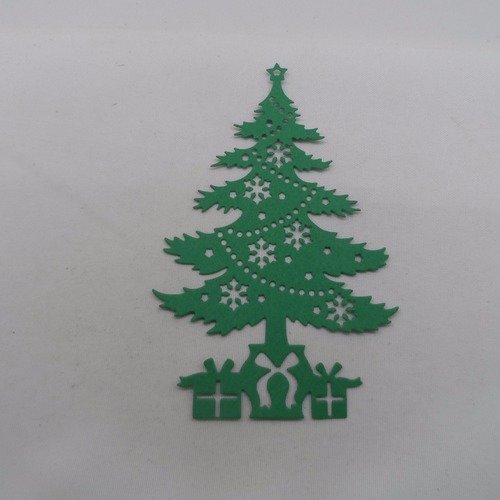 N°906 sapin de noël avec étoile  flocons de neige et cadeaux en papier  vert découpage  fin