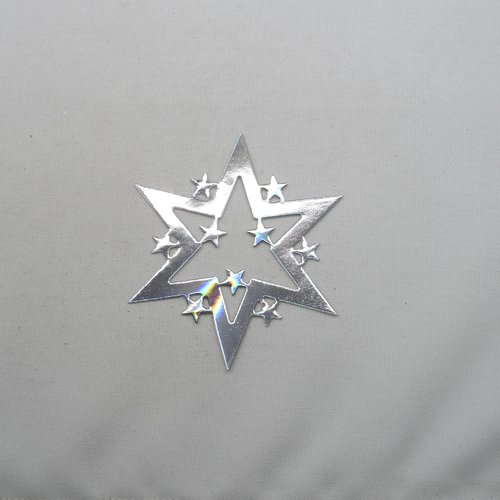 N°882  décoration de noël  étoile en papier  argenté   découpage  fin 