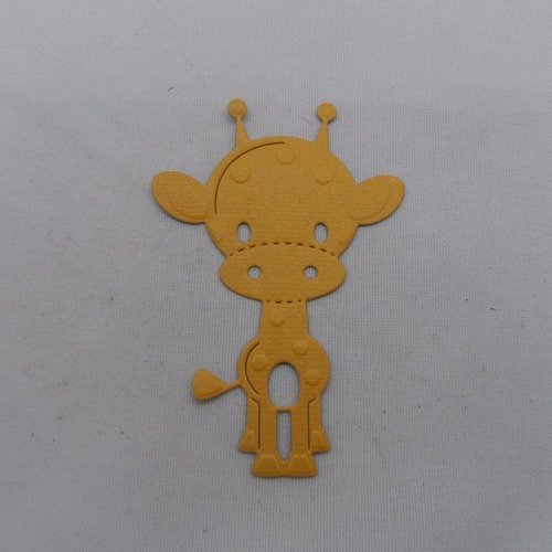 N°669 jolie petite girafe  en papier marron  n°1 dos marron foncé style kraft   découpage fin et gaufrage 
