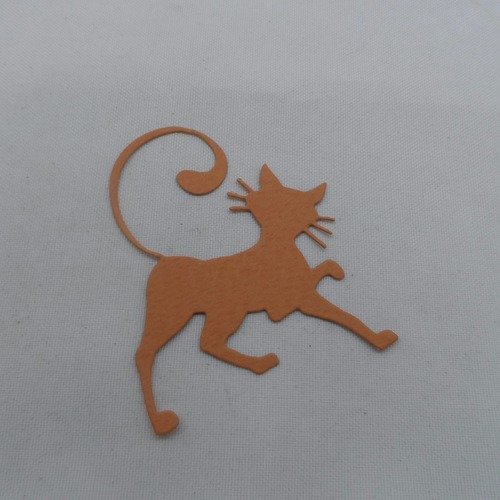 N°915  chat à la longue queue fine   en papier  marron clair   découpage
