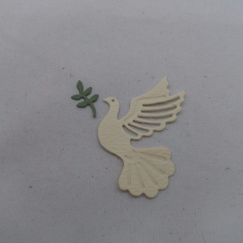 N°922  colombe de la paix tenant un rameau d'olivier  en papier ivoire et vert  pour  embellissement