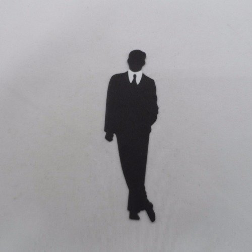N°939 homme en costume   en papier noir col en papier blanc découpage