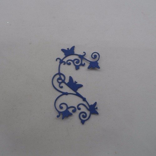 N°933 "arabesque" de  papillons en papier bleu marine     découpage fin