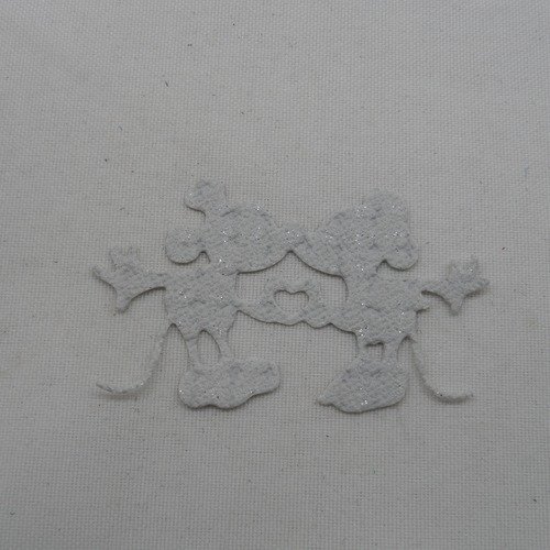 N°912 d'un couple de  souris célèbres leurs mains forment un cœur   en papier tapisserie gris n°1  à paillette  découpage fin