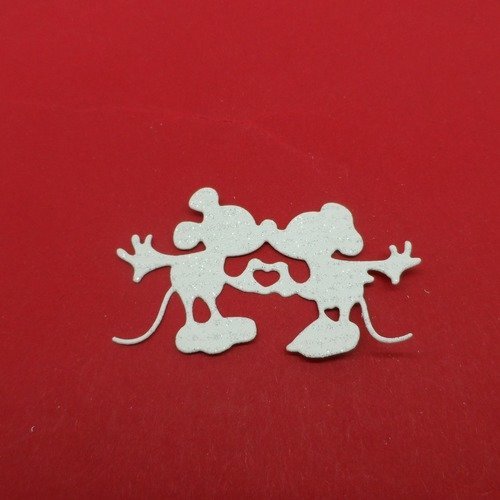N°912 d'un couple de  souris célèbres leurs mains forment un cœur   en papier tapisserie blanc  à paillette  découpage fin