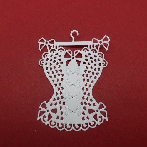 N°973  d'un corset  sur cintre en papier  blanc      découpage fin