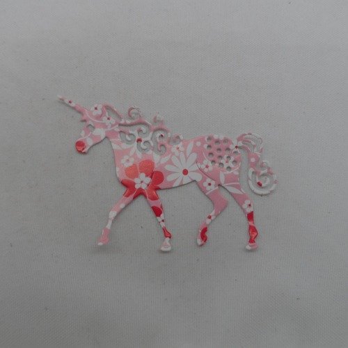 N°953 a  une belle licorne en papier fond rose fleurs rose blanche rouge