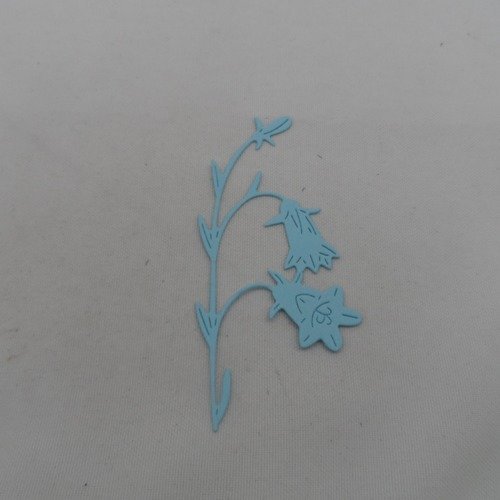 N°807  jolie fleur n°4 fine  en papier bleu ciel  n°1  découpage fin
