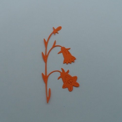 N°807  jolie fleur n°4 fine  en papier orange  découpage fin
