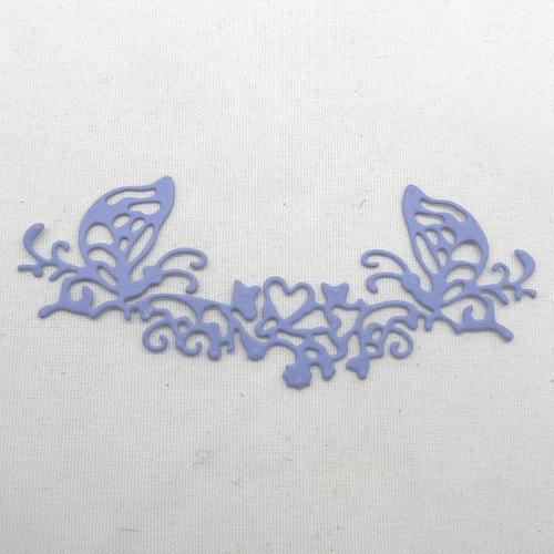 N°647  d'une jolie "frise" papillon cœur "feuillage"  en papier violet n°1 découpage fin