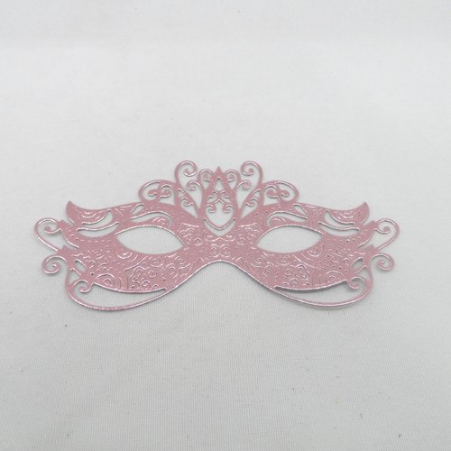 N°672  d'un joli masque "loup"  en papier  rose  métallisé    découpage fin