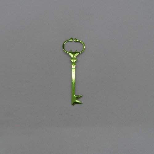 N°1030 grande clef  en papier vert métallisé  découpage fin