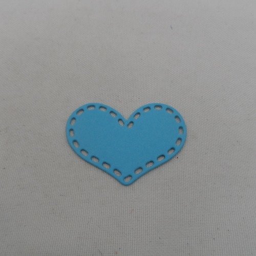N°1034  jolie  cœur   en papier  bleu   découpage fin