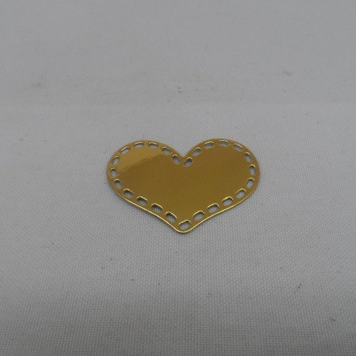 N°1034  jolie  cœur   en papier  doré   découpage fin
