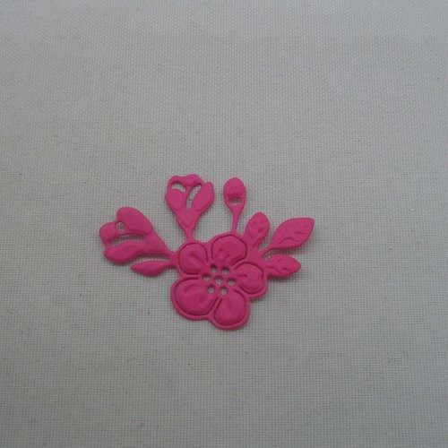 N°1036 fleurs composition  petite  en papier  fuchsia   découpage fin + gaufrage