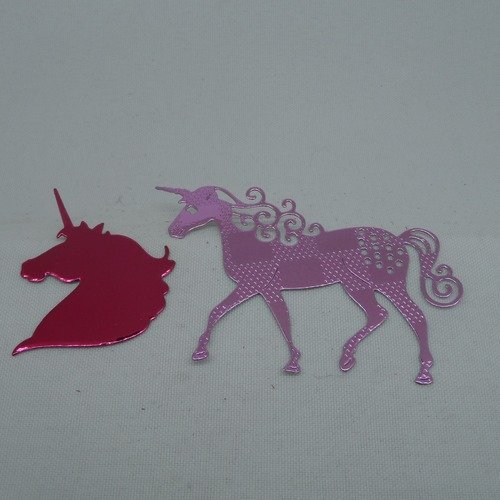 N°1045 lot de  2 licornes formes différentes en papier métallisé rose et fuchsia   découpage  fin