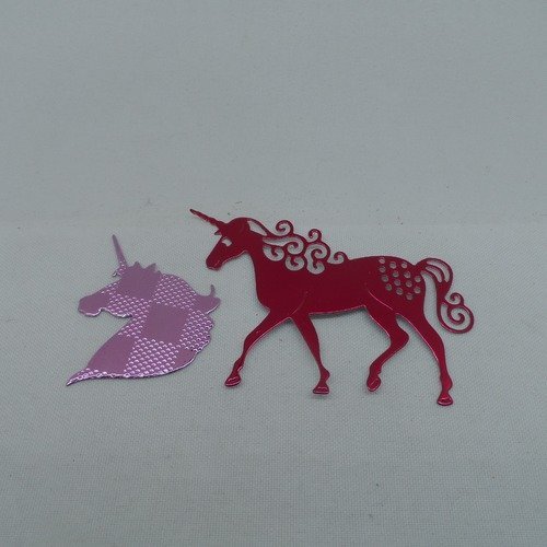 N°1045 lot de  2 licornes formes différentes en papier métallisé rose et fuchsia   découpage  fin