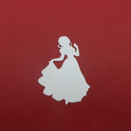N°1047 jolie princesse  en papier  blanc   découpage  fin