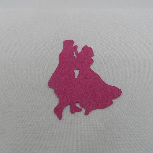 N°1053 jolie princesse et son prince  en papier  tapisserie fuchsia    découpage  fin