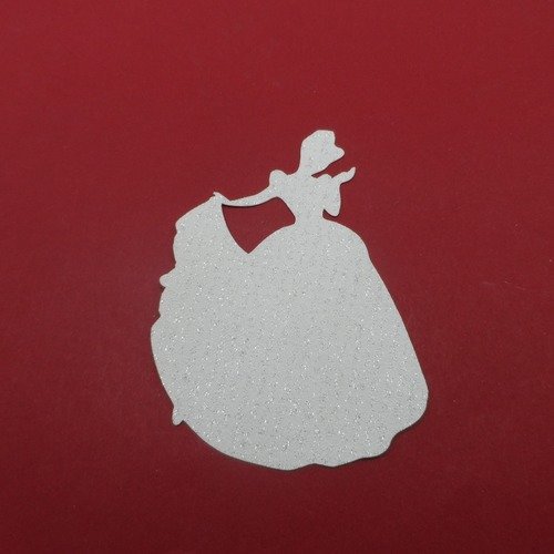 N°1072 jolie princesse  en papier  tapisserie blanc à paillette   découpage  fin
