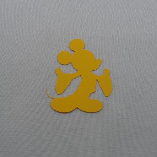N°1055  souris célèbre n°1  en papier  jaune  découpage fin