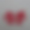N°1089 d'un couple de  souris célèbres leurs queues forment un cœur   en papier rouge  découpage fin