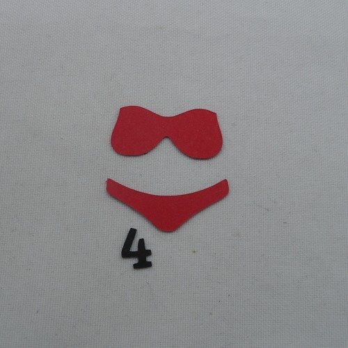 N°1162   maillot de bain  2 pièces  n°4 en papier rouge découpage  fin