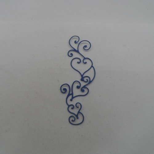 N°1027  d'une "bordure" arabesque cœur très fine  en papier  bleu marine   découpage fin