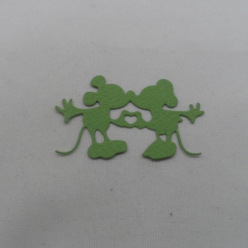 N°912 d'un couple de  souris célèbres leurs mains forment un cœur   en papier vert  découpage fin