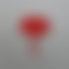 N°810 grappe de ballons cœurs  en papier rouge  découpage fin