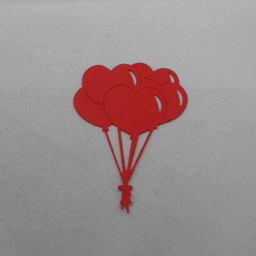 N°810 grappe de ballons cœurs  en papier rouge  découpage fin