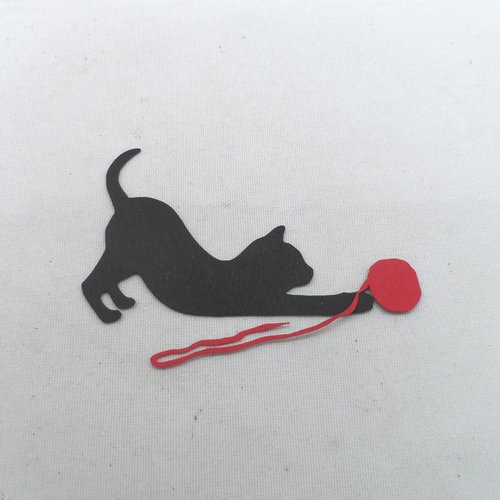 N°1200  chat jouant avec une pelote de laine  en papier  noir et rouge  découpage