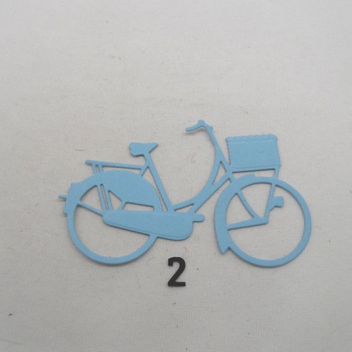 N°240  d'un grand vélo en papier  bleu ciel  n°2 avec panier découpage fin 