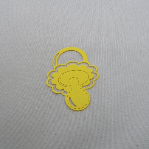 N°930  une tétine sucette bébé en papier jaune n°2  découpage