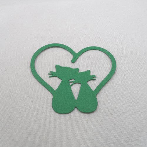 N°92 b couple de chat dans un cœur  en papier  vert n°2    découpage