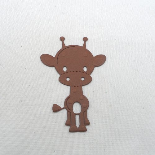 N°669 jolie petite girafe  en papier marron n°1  découpage fin et gaufrage 