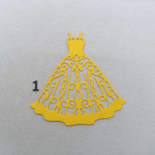 N°26 d'une petite robe à bretelle en papier jaune n°1   découpage fin