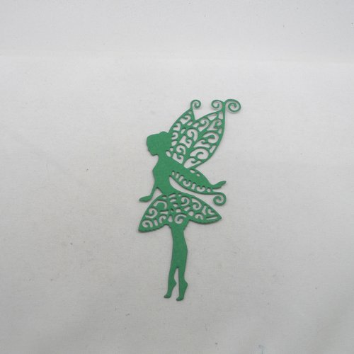 N°584 d'une grande "fée papillon"   dentelé en papier  vert   découpage fin
